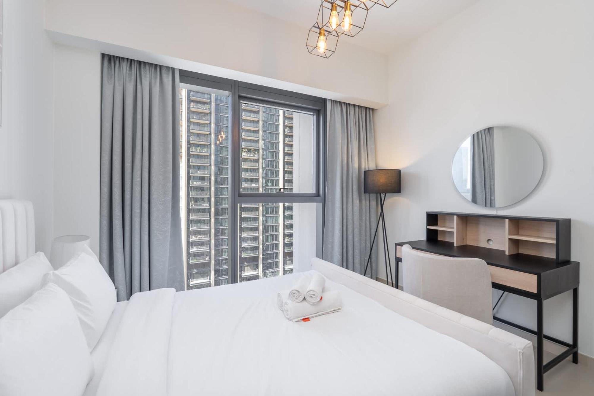 Full Luxury In 2 Bedroom With Skycraper Views Apartment Dubai